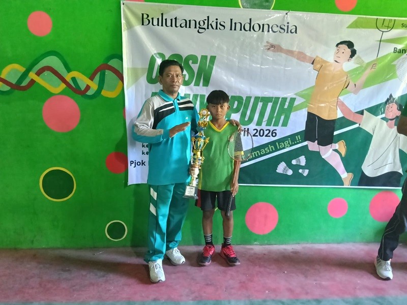 O2SN - JUARA 1 BADMINTON